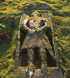 قبر یک جنگجوی #صلیبی در قرن سیزدهم که در اسکاتلند دفن شده