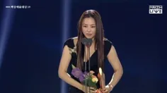 جایزه بهترین نقش اول زن هم (برای سریال)رسید به لی هانی 