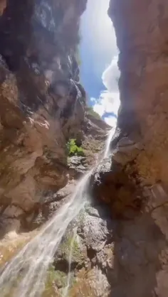 آبشار ترا در روستای امیری در بخش لاریجان  آمل 
@hamsafaretabiat 