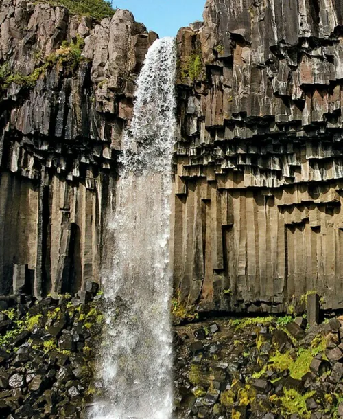 آبشار زیبای "لیتلانسفوس" Litlanesfoss در ایسلند بخون