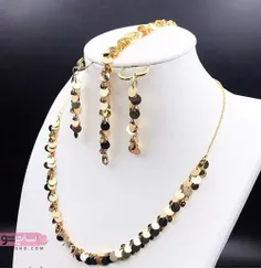 https://satisho.com/new-gold-rhinestones-for-girls/