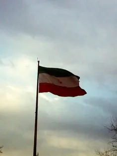 اینم. عکس پرچم ایران خودم انداختم ببینم چندتا لایک می خور