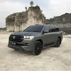 Toyota-Landcruiser 200