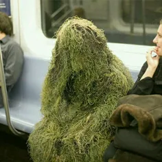 #عجیب ‌ترین تصاویر ثبت شده از مسافران مترو 😶 