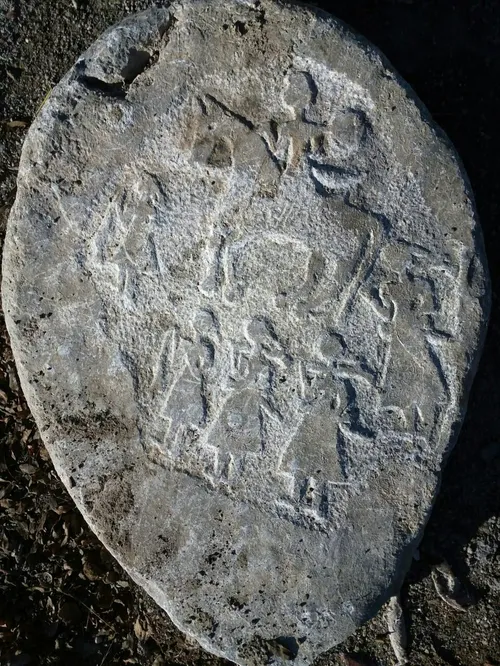 سنگ قبر قدیمی مناطق لرستان