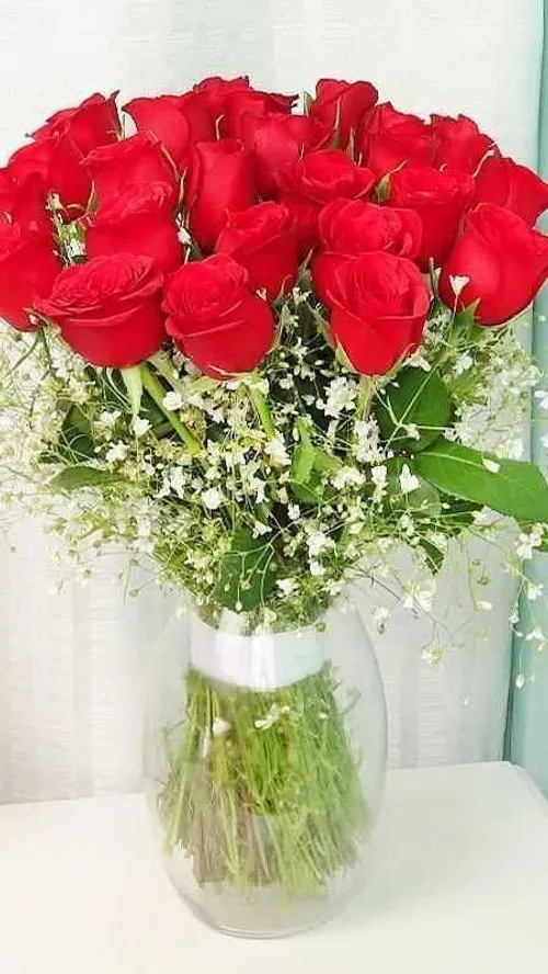 سلام دوستان عصرتون بخیرو خوشی این گلهای قشنگ با عشق تقدیم