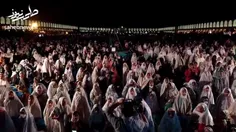 اجتماع دختران روزه اولی در میدان امام اصفهان در شب گذشته