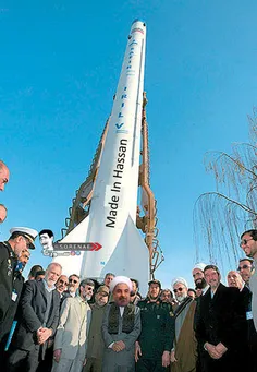 تصویر یادگاری حسن روحانی قبل از پرتاب ماهواره بر امید