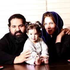 آقای صادقی و همسر و فرزندش