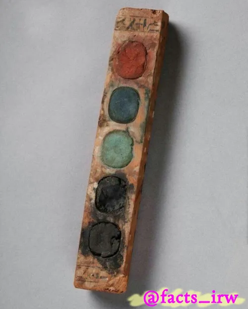 قوطی رنگ متعلق به مصر باستان با قدمت ۱۴۰۰ سال قبل از میلا