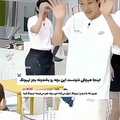 شانس من که 3 سال آرمی ام از اون بچه ی که حتی یک سالش هم ن