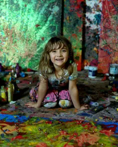 ️این Aelita Andre هست . هنرمند ۴ ساله استرالیایی که نقاشی