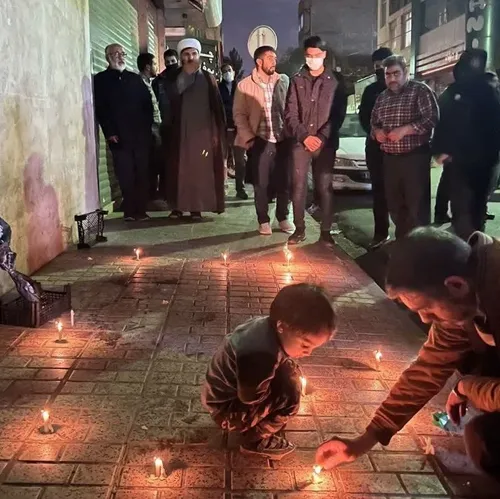 🌹 مردم مشهد در محل شهادت دو مدافع امنیت شمع روشن کردند