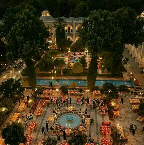 نمایی زیبا از هتل عباسی اصفهان