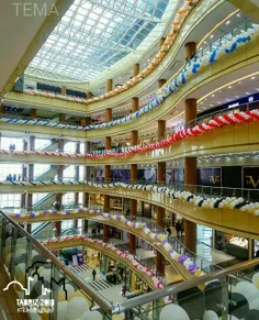 فضای داخلی مرکز خرید اطلس