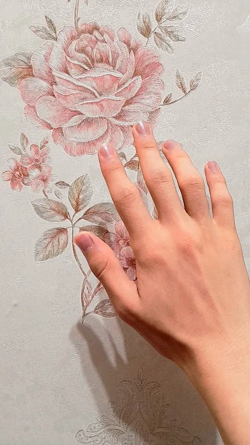 My hand 🌺
