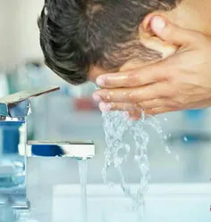 هر روز صورت تان را با آب خنک بشویید