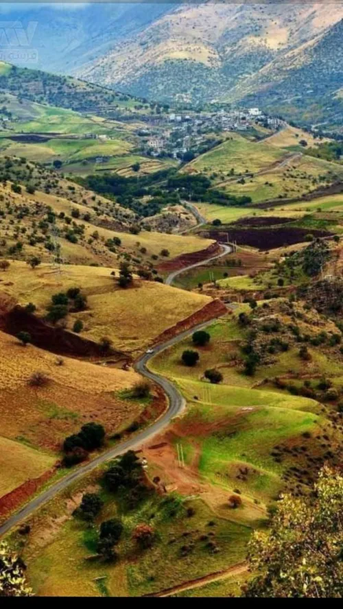 تصویری زیبا از جاده "دشه" به "پاوه" در استان کردستان