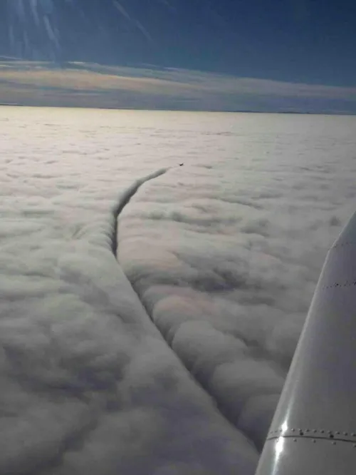 برش ابر با عبور هواپیما