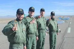اوپراتورهای جوان یگان پهپادی ارتش فداکار ایران. این جوانا