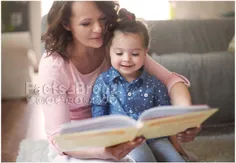 کتاب خواندن با صدای بلند برای کودک موجب افزایش هوش او می 
