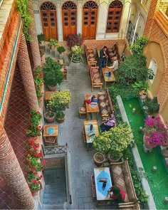حیاط زیبای خانه تاریخی هوانس (کافه ترنج) ، #اصفهان