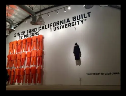 در ۴۰ سال گذشته در کالیفرنیا ۲۲ زندان و ۱ دانشگاه ساخته ش