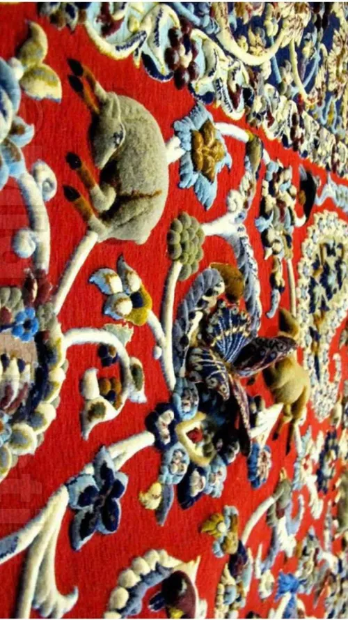 یکی از زیباترین فرش های ایرانی با ابتکار بافت 3 بعدی با ط