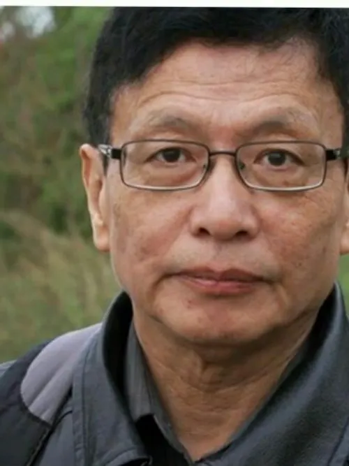 ژانگ ریاضیدان چینی پس ازفارغ التحصیلی از دانشگاه نتوانست 