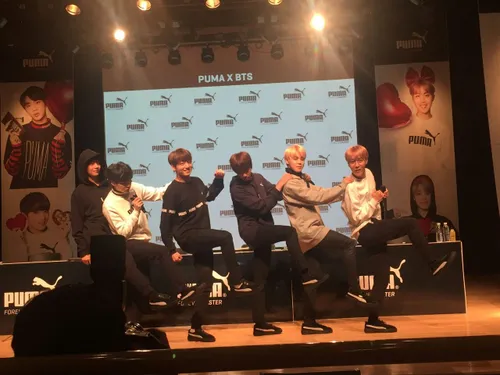 photos of BTS' PUMA fansign