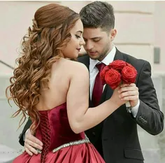 💋 بوسه ام گل میکندبرماه 