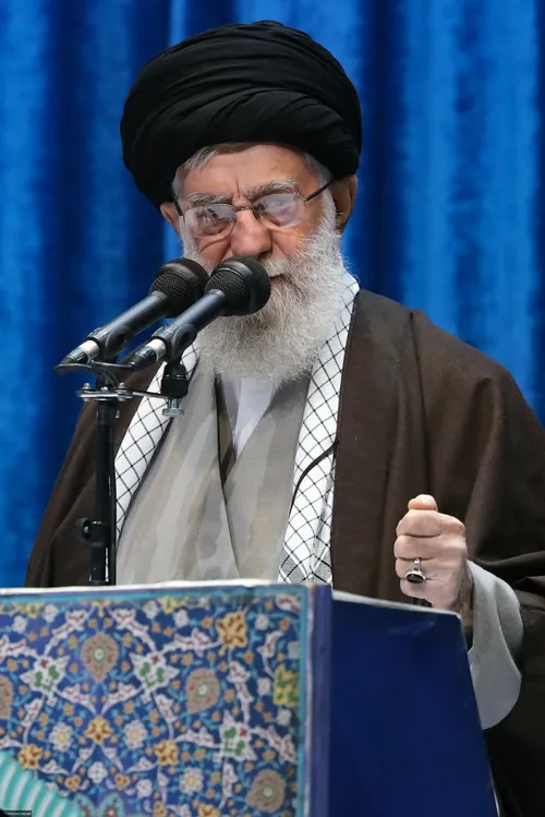 اللهم احفظ قائدنا الامام خامنه ای