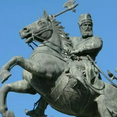بسیاری از مورخین نادرشاه را قدرتمندترین شاه ایرانی بعداسل