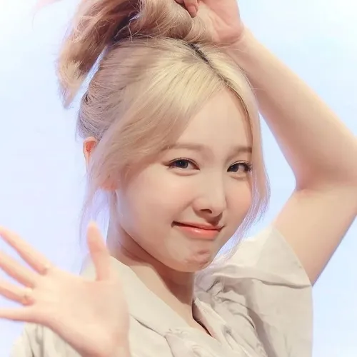 nayeon(نایون)