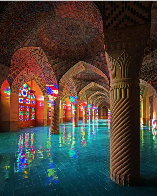 رقص رنگها، مسجد نصیرالملک شیراز