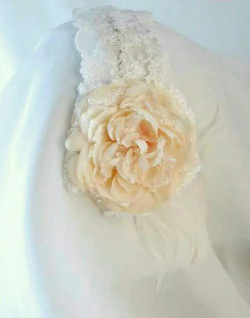 گل سر عروس با استفاده از پر هنر خلاقیت ایده عروس خلاقانه