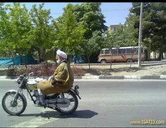 اگه فکر میکنید کسی جلوش نشسته و بدون دست میشه خیلی کورید 