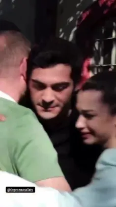 اخ بچم یازگی داره گریه میکنه💔😭