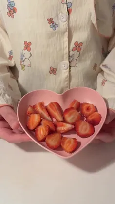 نوشیدنی توت فرنگی ، نسکافه و عسل 🫠😋