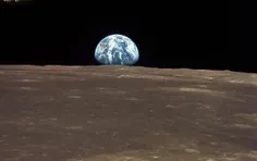 زمین از سطح ماه. تصویر گرفته شده توسط فضاپیمای آپولو 11: 