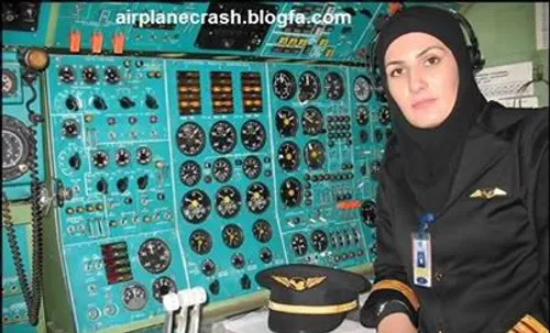 فهیمه احمدی تنها مهندس پرواز زن