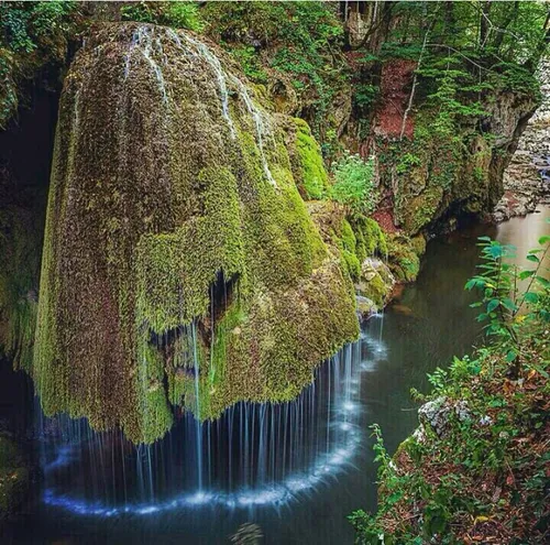 زیباترین آبشار طبیعی دنیا