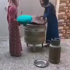 وقتی برا اولین بار جلوی مادرشوهر میخای کاری انجام‌ بدی 😂