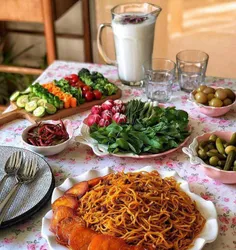 ماکارونی و ته دیگش