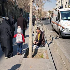 یه بزرگی می‌گفت بزار مردم هر سمتی دلشون میخواد برن؛ تو فق