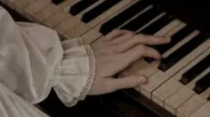 چ قشنگ پیانو میزنه؟