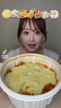 لایک و فالو؟