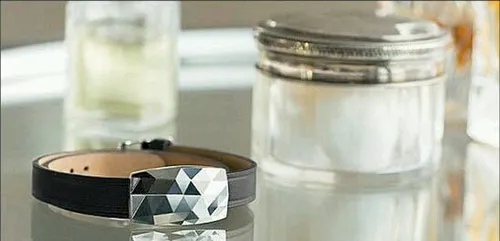 این دستبند هوشمند جلوی آفتاب سوختگی را می گیرد