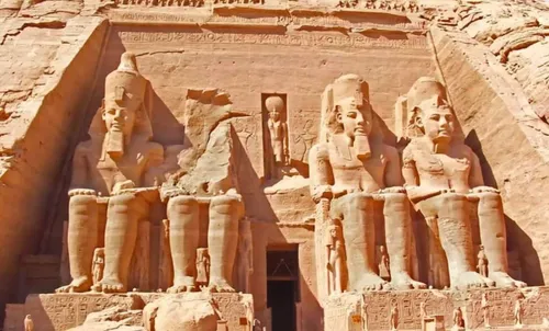 در معبد ابوسیمبل از هیچ مصالح ساختمانی استفاده نشده است. 