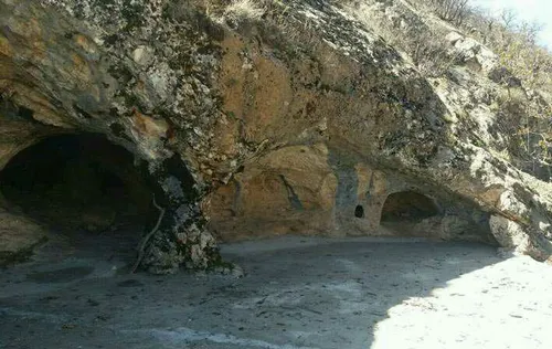 غار ده شیخ از جاذبه های ناشناخته ایران در استان کهگیلویه 